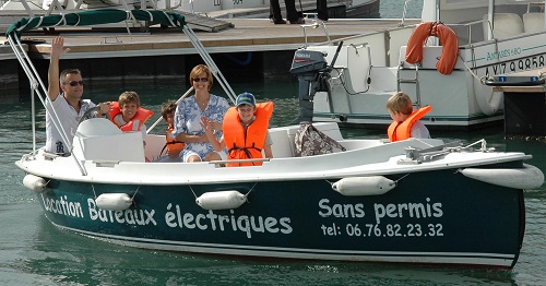 family-outing-nantes-boat-trip-nantes-ruban-vert