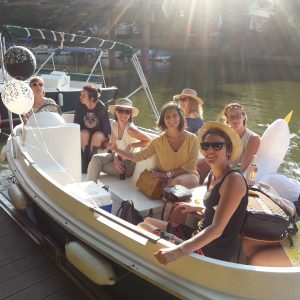 hen-party-in-nantes-boat-hire