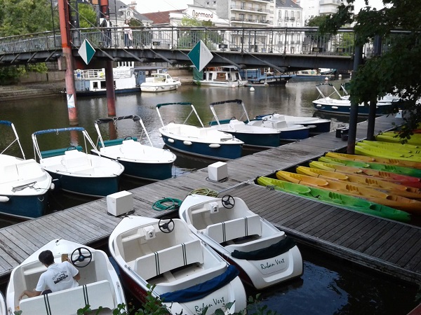 team-cohesion-day-teambuilding-nantes-boat-hire
